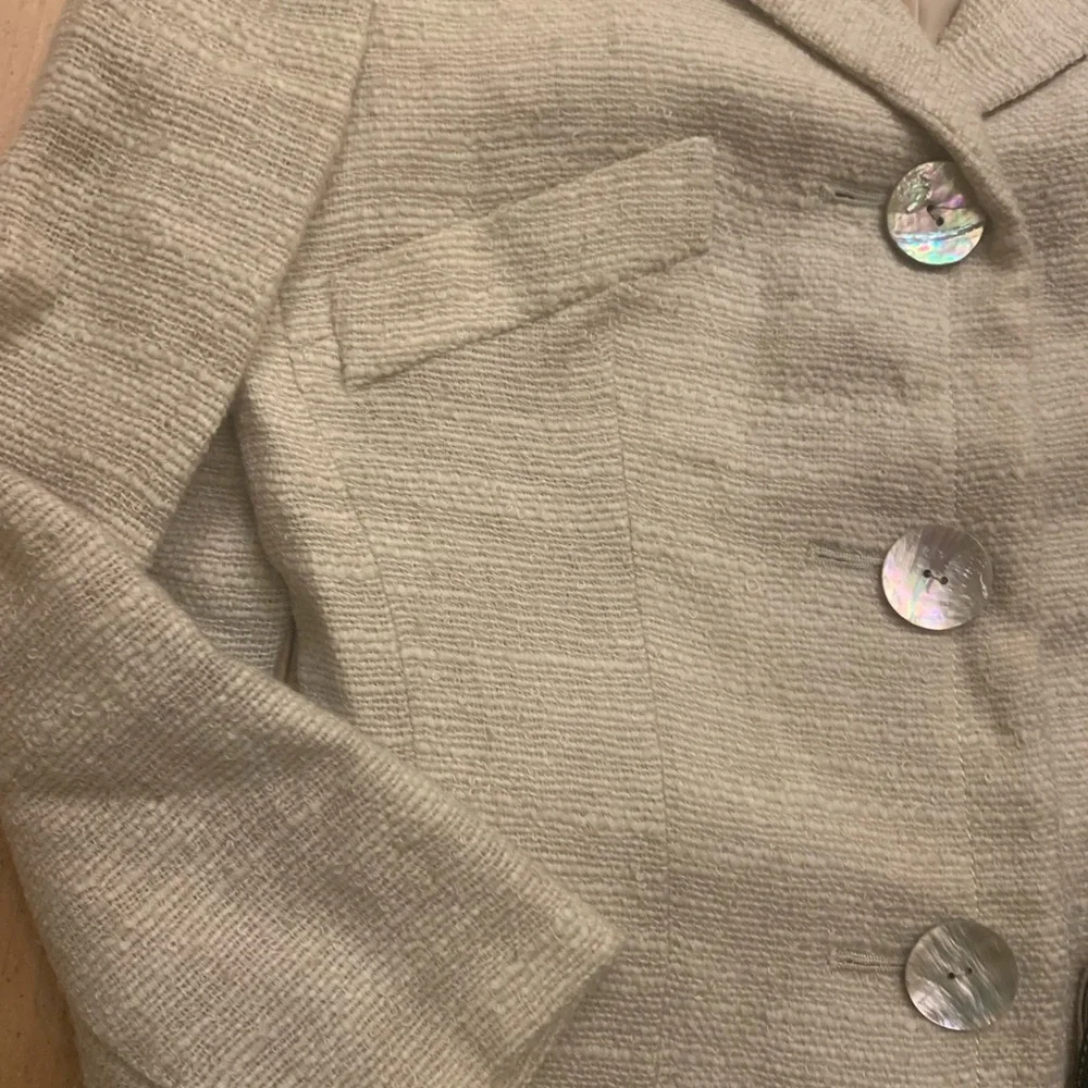 1960’s Vintage Bonwit Teller 2 Piece Suit in Gold‎ Tweed